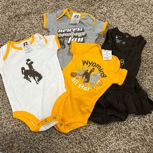 Wyoming Cowboys Baby Set